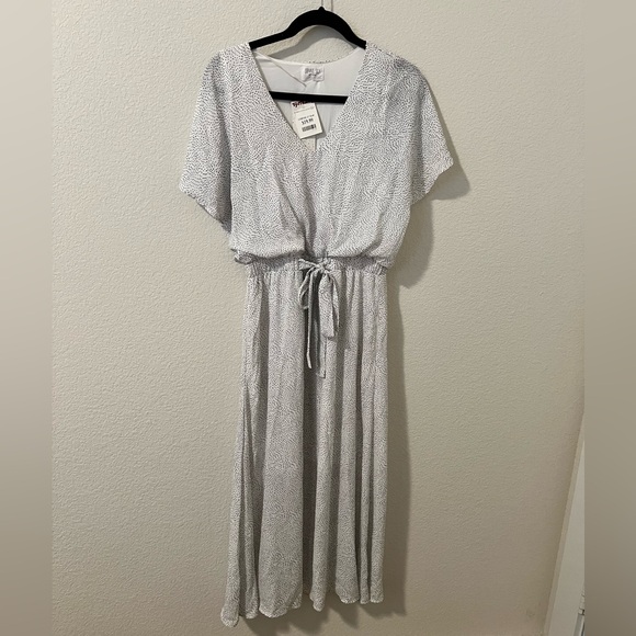 Black and white dot maxi dress with slit - Picture 7 of 7